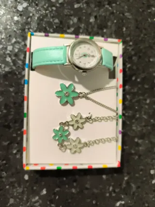 Conjunto Reloj, Colgante y Pulsera Infantil