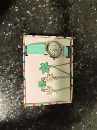 Conjunto Reloj, Colgante y Pulsera Infantil