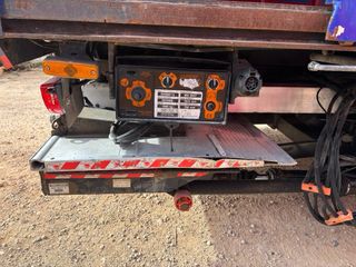 Iveco Eurocargo Tauliner botellero elevadora