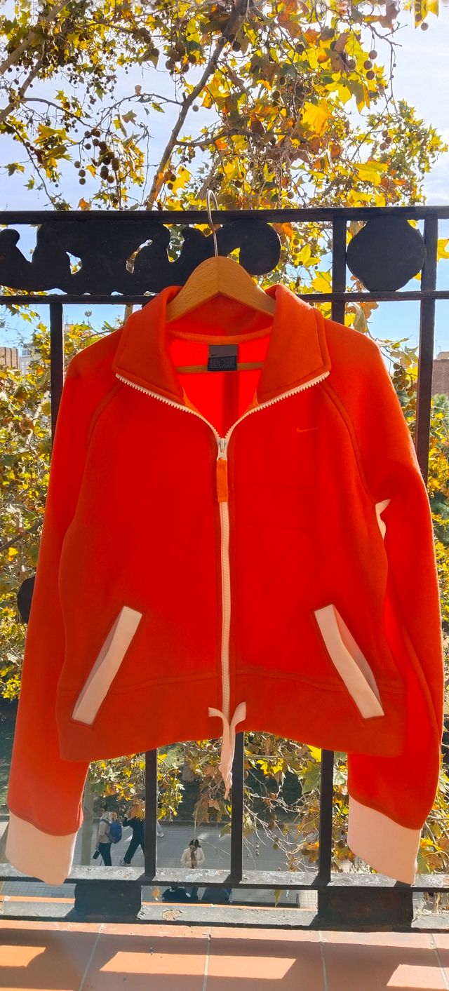 Sudadera Nike salmón y blanco con cremallera T: S