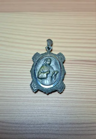 Medalla relicario Beata Vicenta