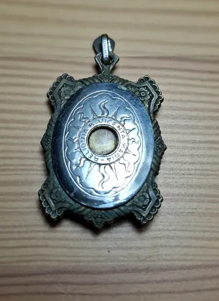 Medalla relicario Beata Vicenta