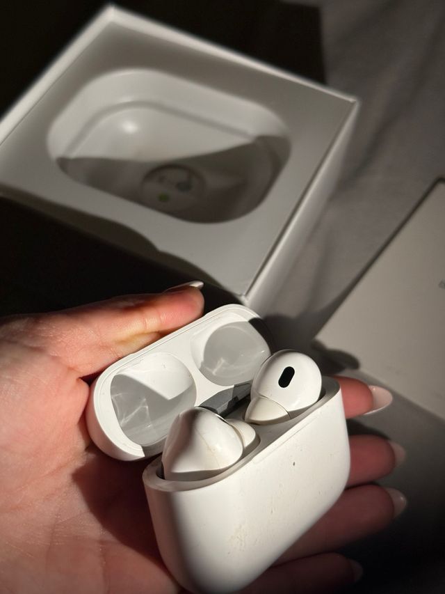 AirPods Pro (2ª gen.) MQD83AM/A