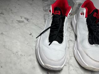 Zapatillas Jordan Max Aura 3 Blancas Rojas