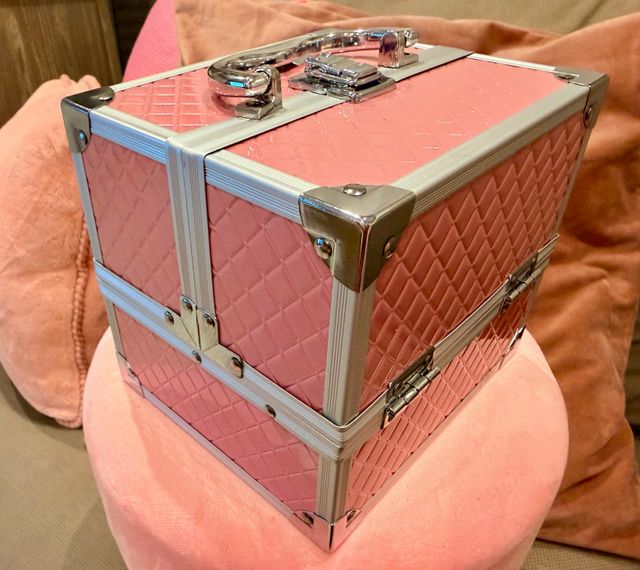 Valigia per trucco professionale rosa con scomparti