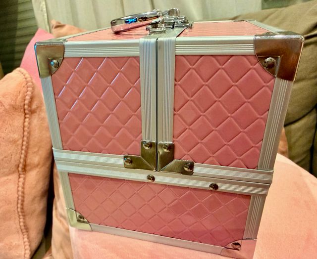 Valigia per trucco professionale rosa con scomparti