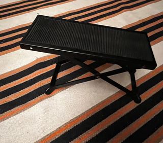 Soporte para pie de guitarra negro