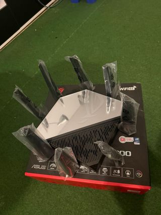 ASUS ROG Rapture GT-AXE16000 WiFi 6E