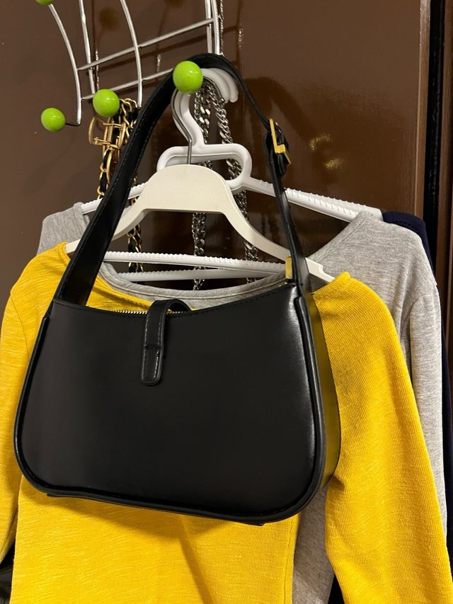 Bolso Piel Negro YSL Dorado