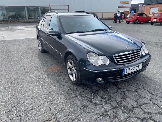 Mercedes-Benz Clase C 2004