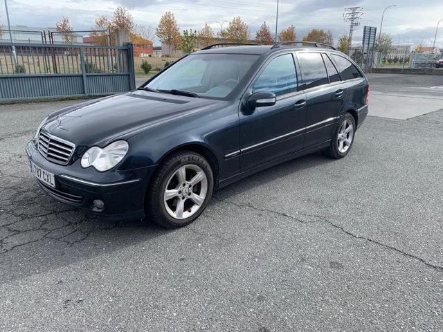 Mercedes-Benz Clase C 2004