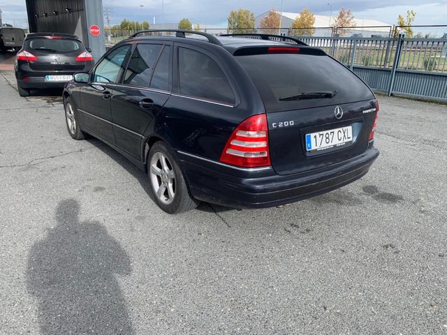 Mercedes-Benz Clase C 2004