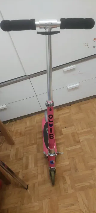 Patinete Micro Sprite LED Rosa Nuevo