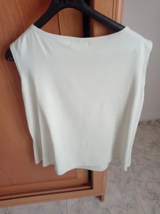 Blusa sin mangas beige mujer