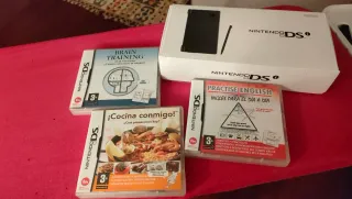 Nintendo DSi Negra + 3 Juegos