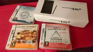Nintendo DSi Negra + 3 Juegos
