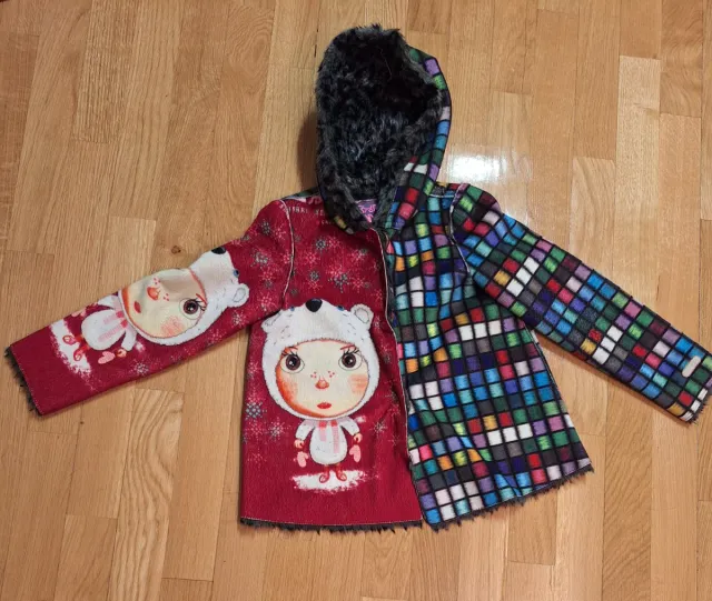 Abrigo CUSTO peludo con patrones coloridos Talla 8