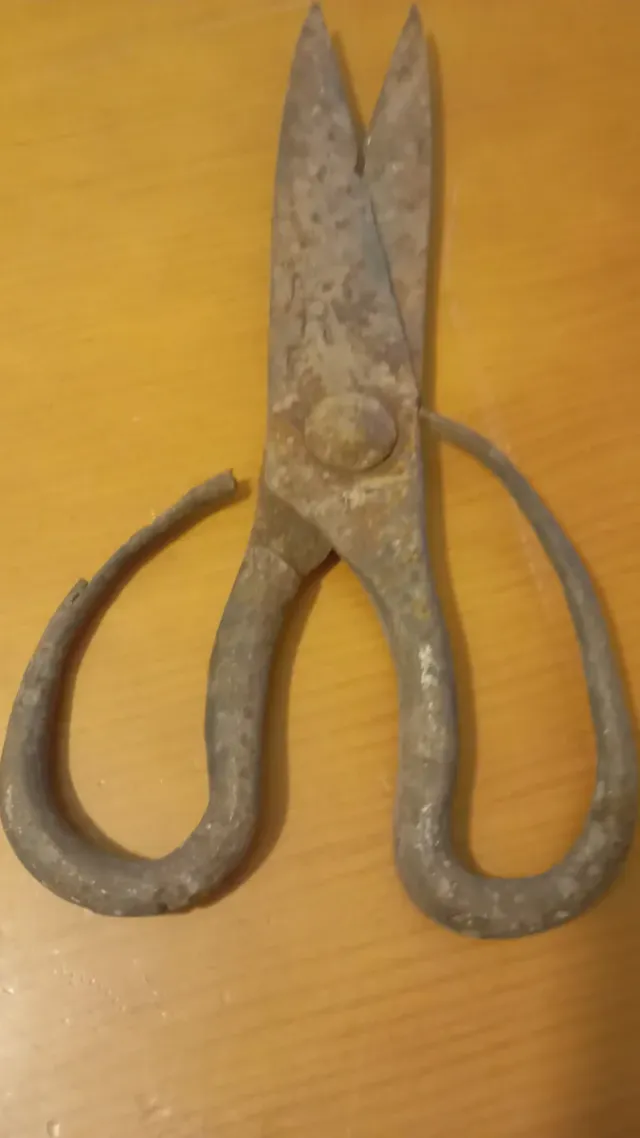 Tijeras antiguas de girar 20 cadauna