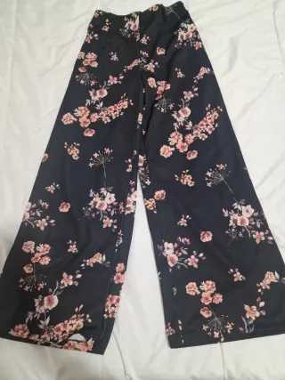 Vestido estampado floral y rayas