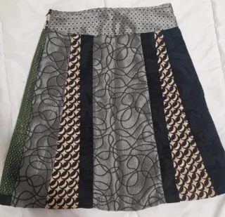 Vestido estampado floral y rayas