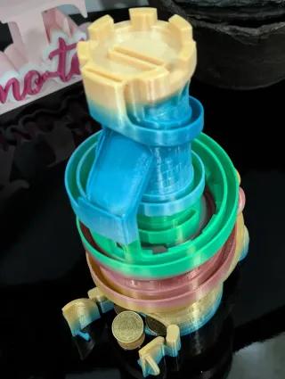 Porco Mealheiro com Pistas para Moedas