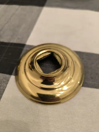 Pomo y roseta puerta latón dorado