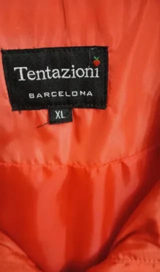 Parka color coral de entretiempo