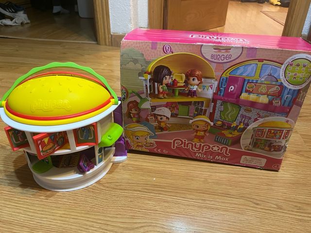 Hamburguesería Pin y Pon