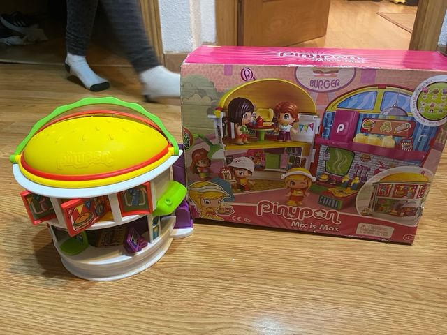 Hamburguesería Pin y Pon