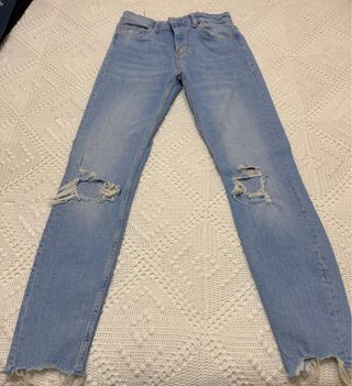 Pantalón vaquero mujer pitillo desgastado