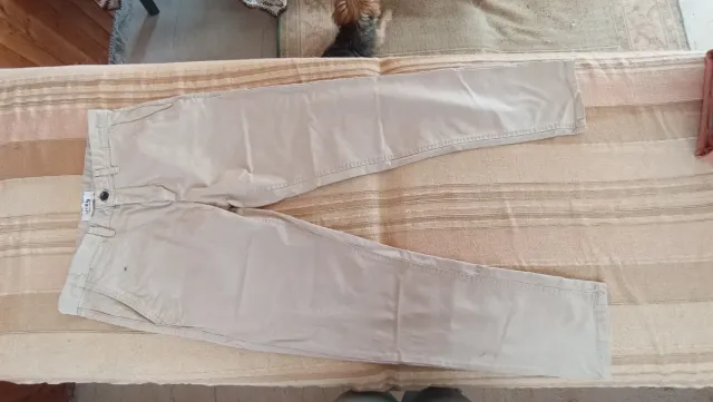 Pantalones beige hombre