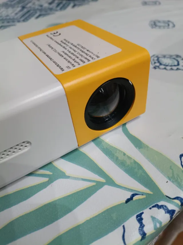 Proyector HD bajo consumo HDMI y USB