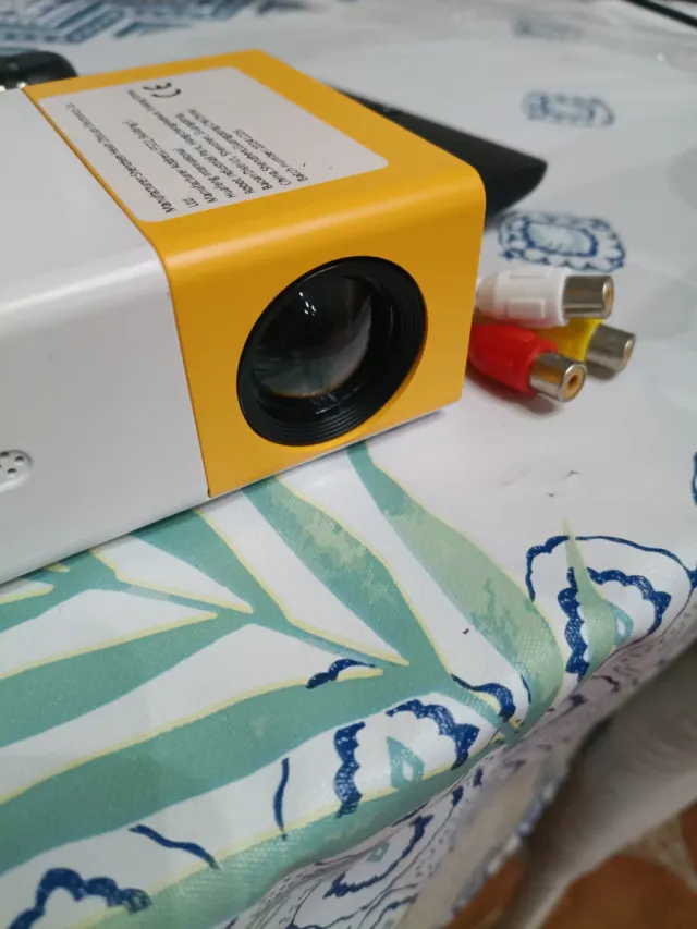 Proyector HD bajo consumo HDMI y USB