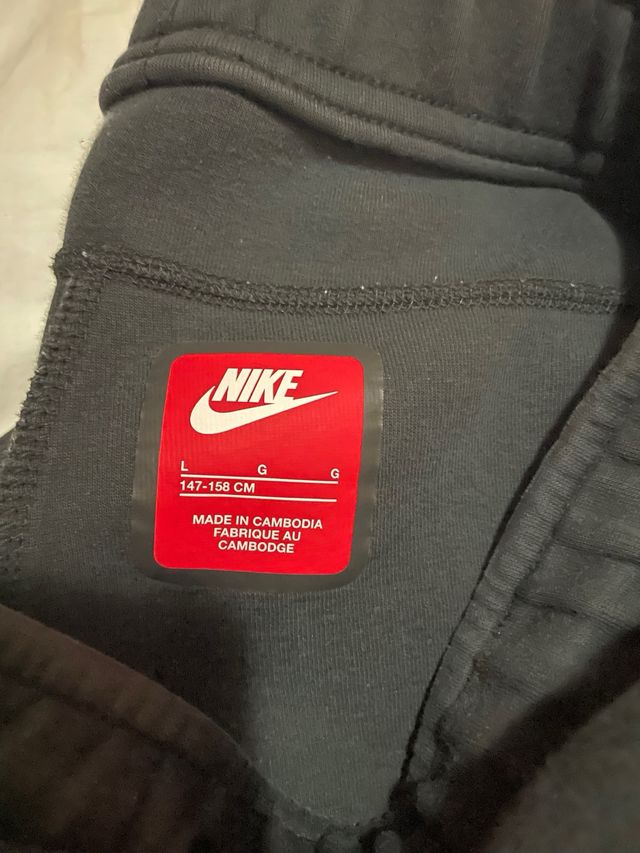 Chándal Nike Tech Fleece Niño Gris y Negro.