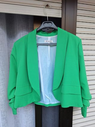 Traje verde mujer