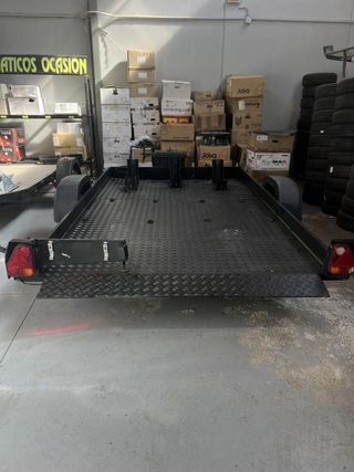 Remolque motos 750 kg basculante hidráulico