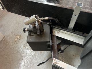 Remolque motos 750 kg basculante hidráulico