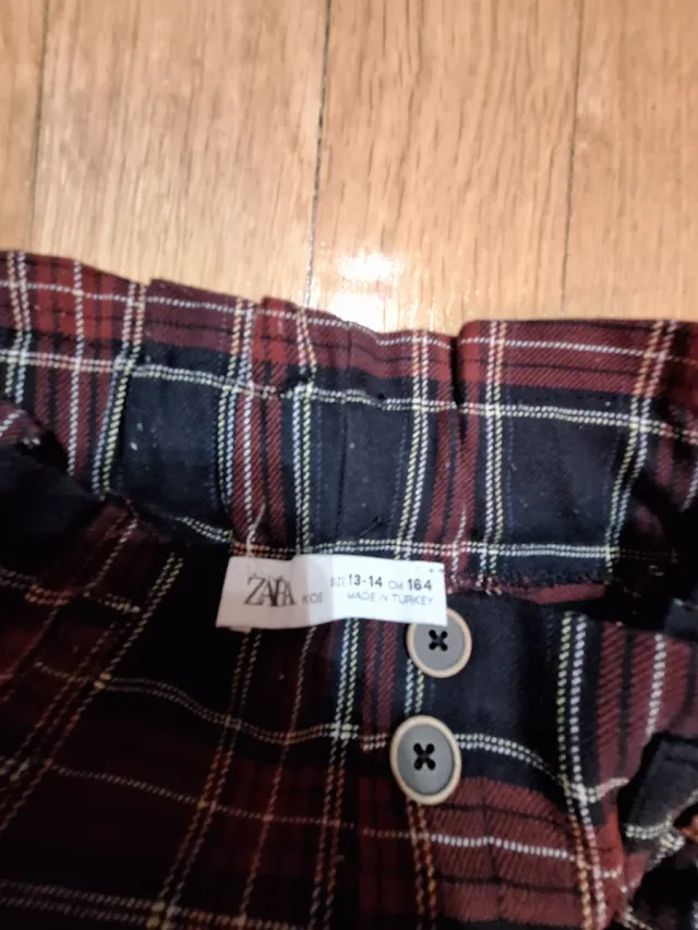 Pantalón largo de cuadros Zara