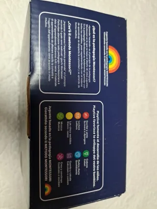 Torre Arcoiris di Legno Montessori