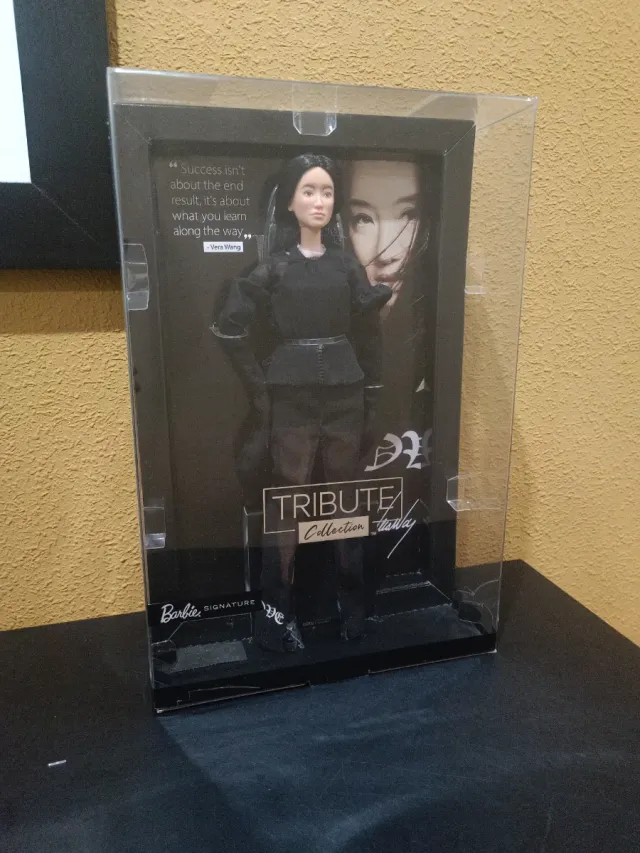 Barbie Signature Vera Wang Tribute Collection