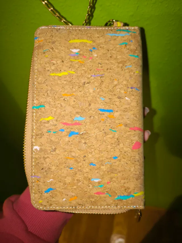 Bolso monedero efecto corcho Baellerry