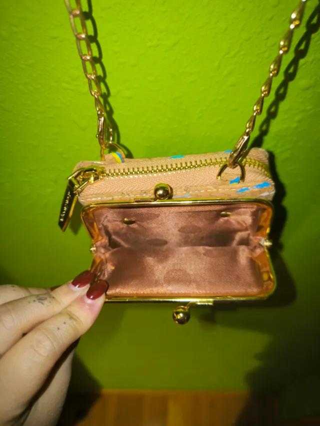 Bolso monedero efecto corcho Baellerry