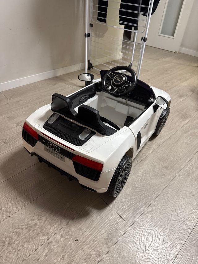 Coche Batería Audi R8 con Mando