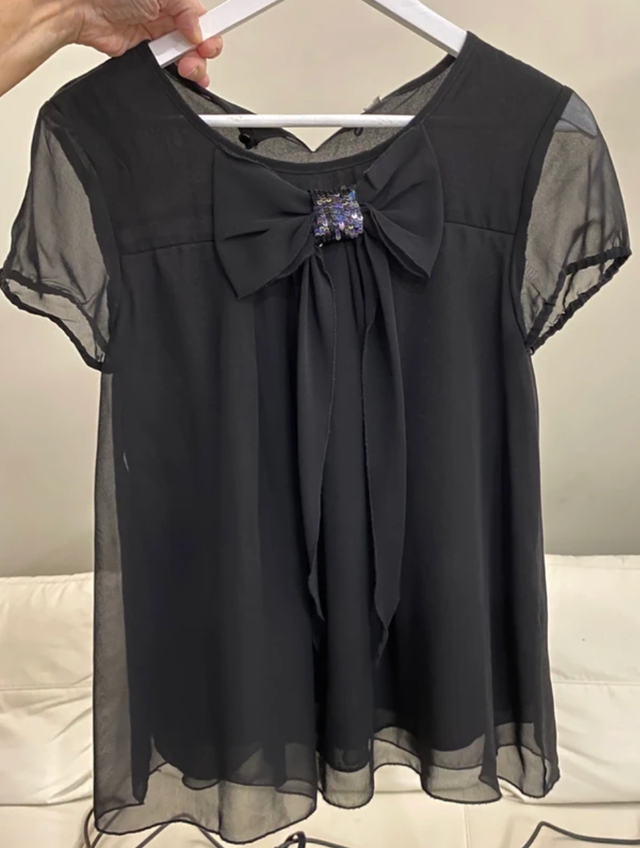 Blusa Sfera Negra Talla S con Detalle