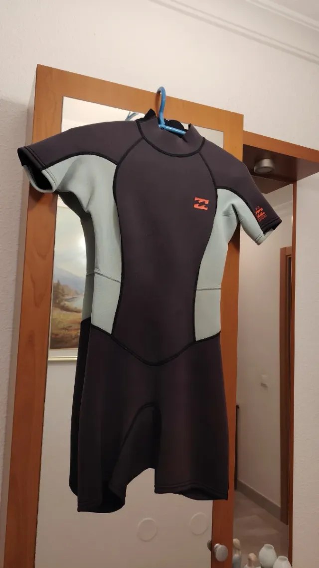 Neopreno surf corto Billabong Talla XS