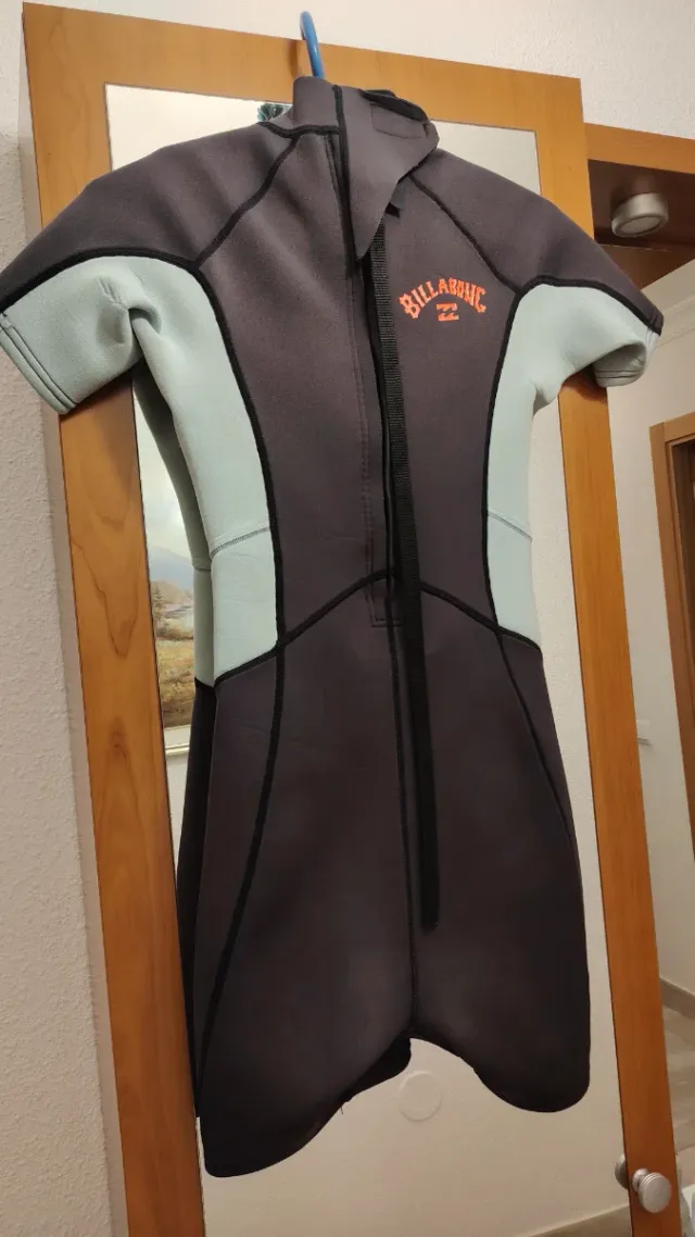 Neopreno surf corto Billabong Talla XS