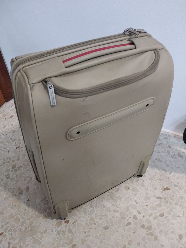 Maleta de cabina Samsonite beige con detalles rojo