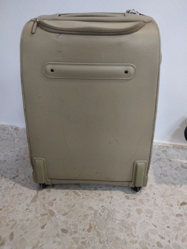Maleta de cabina Samsonite beige con detalles rojo