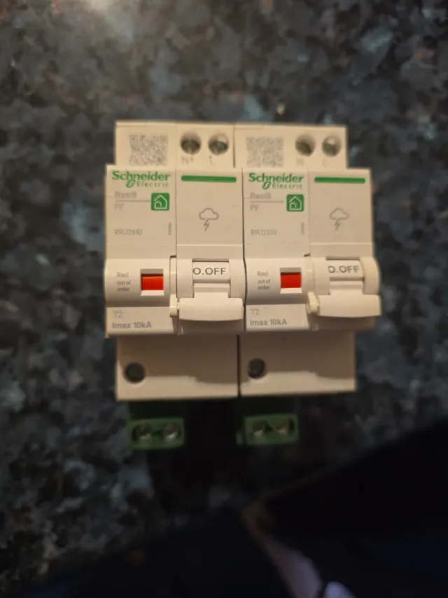 pack de 2 Schneider R9L12610 limitador de tensión