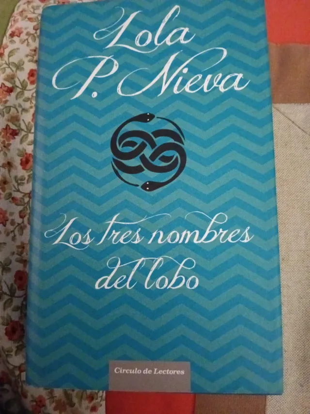 Los tres nombres del lobo